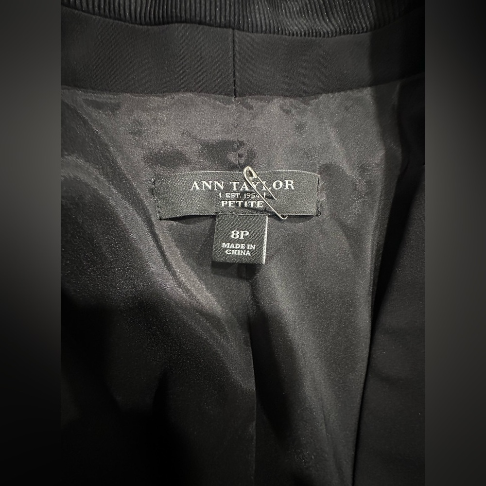 Ann Taylor Elegant Black Blazer size 8P